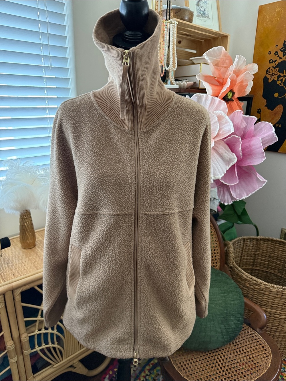 Varley Chanterelle Olivia Zip Up Apres-Ski Cabin Core Borg Fleece Teddy Jacket